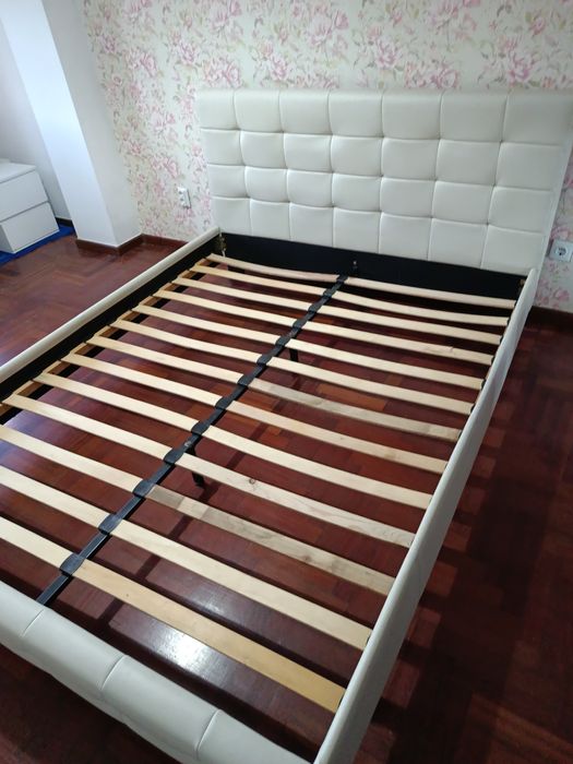 Vendo cama como nova