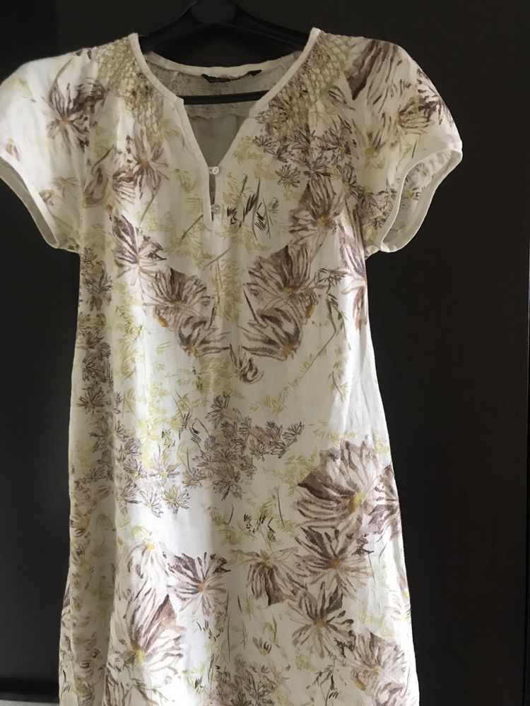 Vestidos em bom estado, de tons vermelhos da Tintoreto, o outro Zara