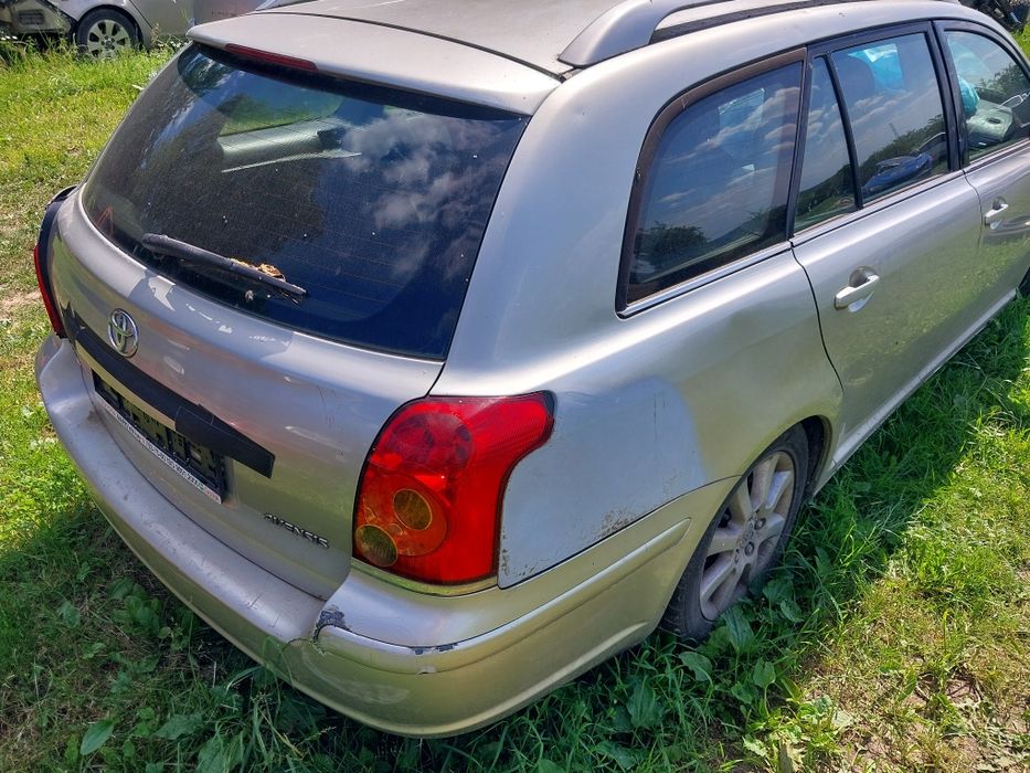 Części toyota avensis t25 kombi 2.2
