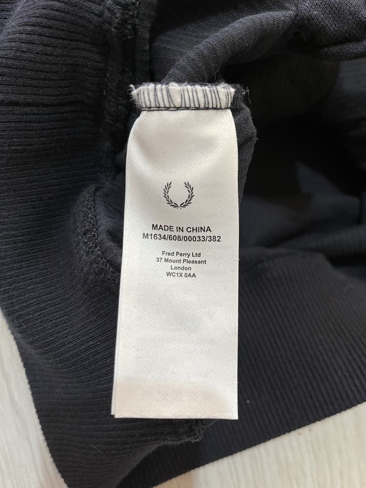 Свитшот Fred Perry размер Л