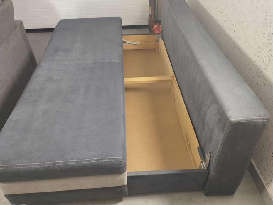 Łóżko typu tapczan z pojemnikiem na pościel