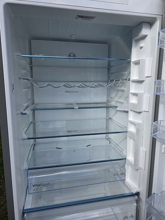 Холодильник Bosch KGN497ICT  новий випуск 2024 року з мікро дефектами