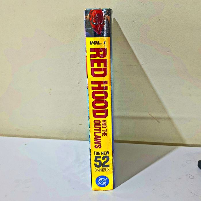 Red Hood and The Outlaws Omnibus