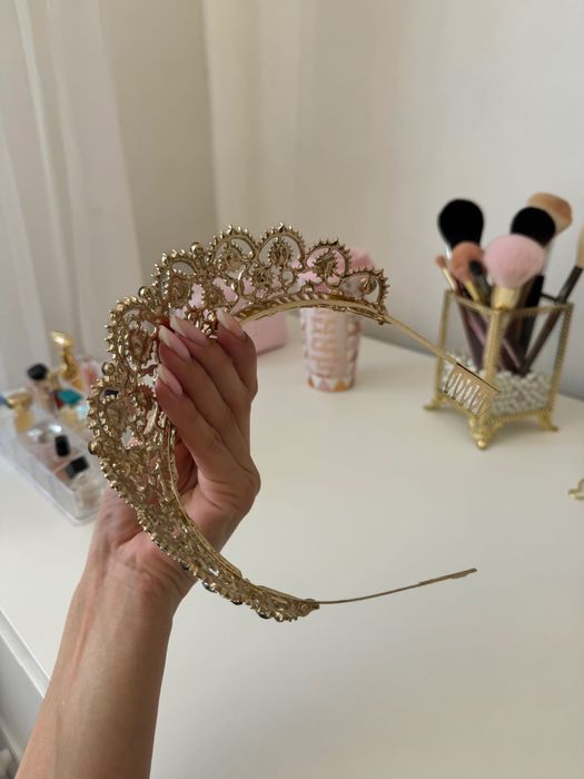 Корона тіара діадема під золото з гірський кришталь смарагдовий камінь