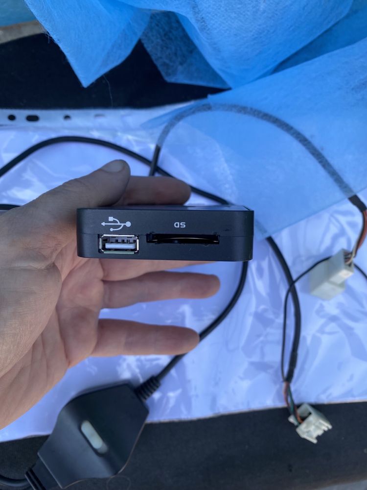 Автомобильный адаптер MP 3 USB