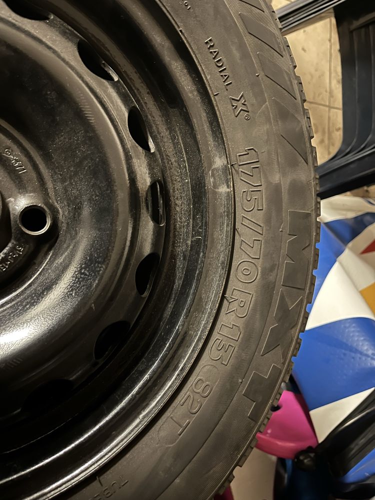 Komplet opon 175/70R13 z felgami stalowymi 4x100 – Michelin / MaxTrek