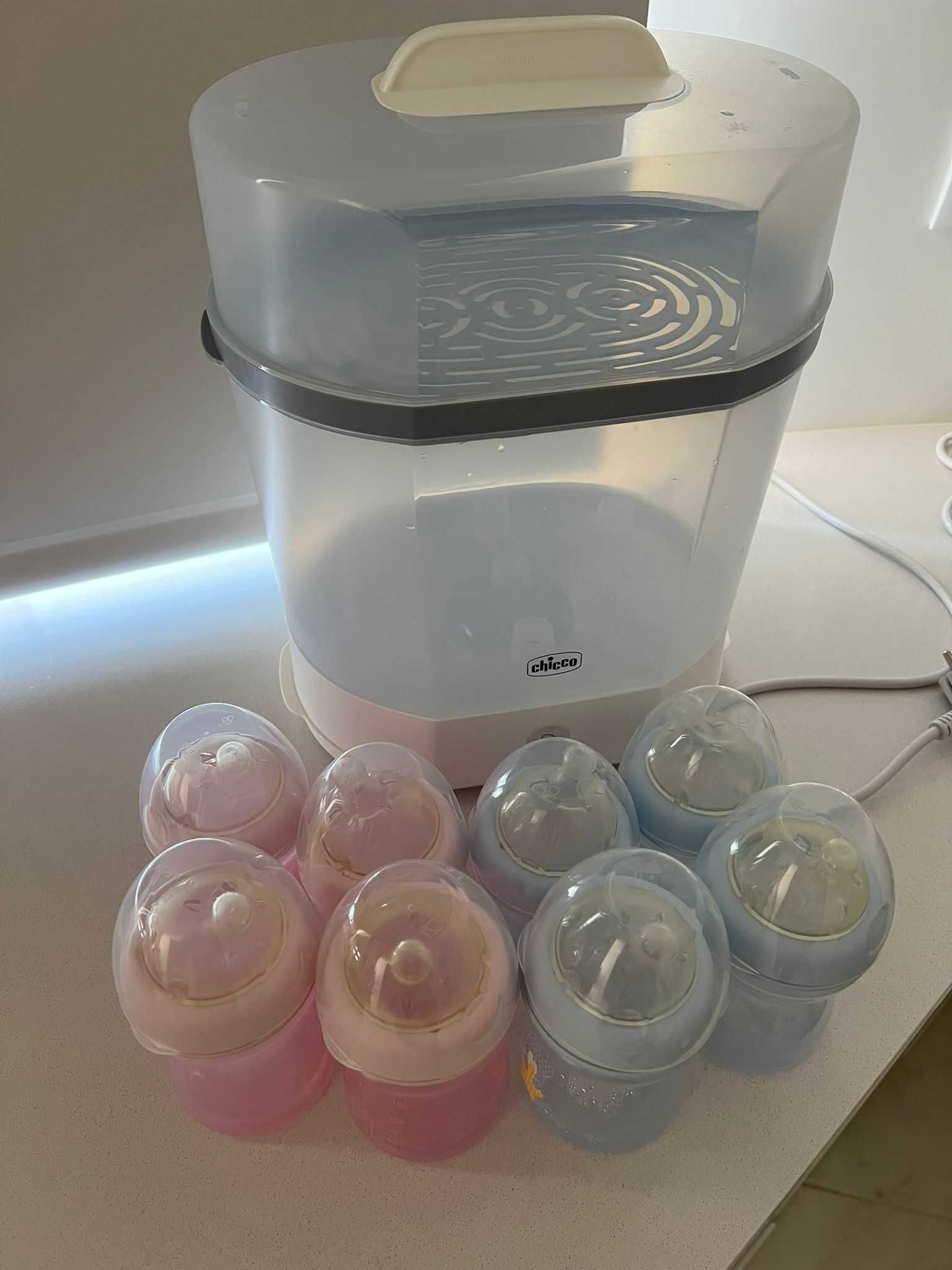 Esterilizador elétrico Chicco a vapor 3 em 1 + 8 biberões Chicco