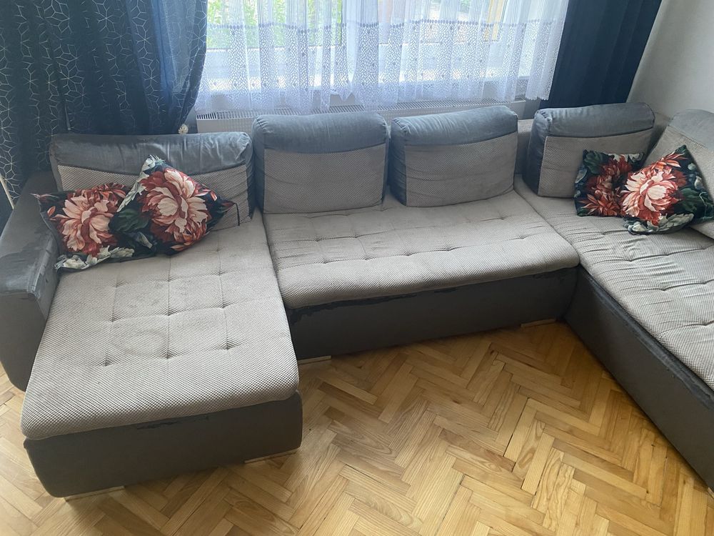 Sprzedam rozkładaną sofę narożną 3,5 × 2 m