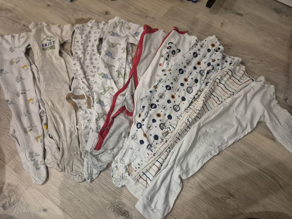 9 sztuk pajacy rozmiar 80