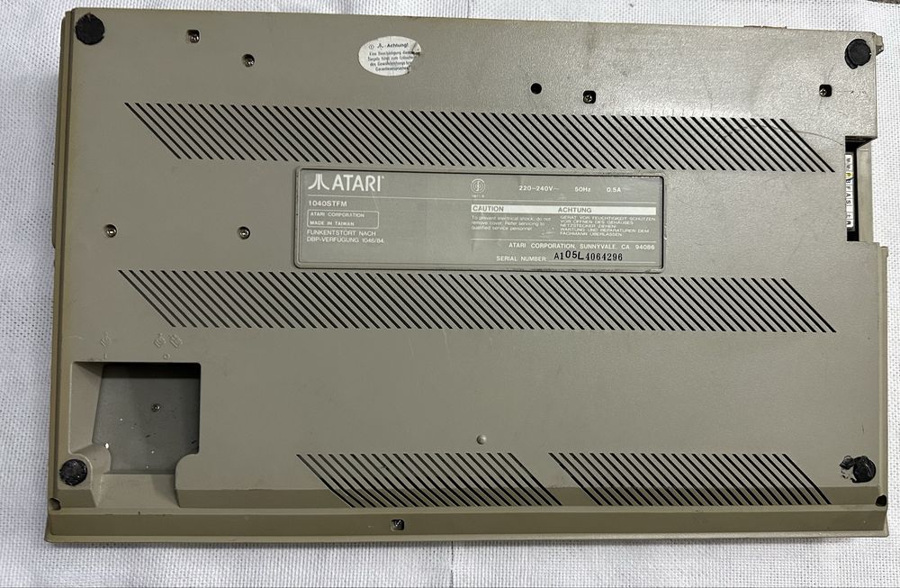Atari 1040ST sama jednostka