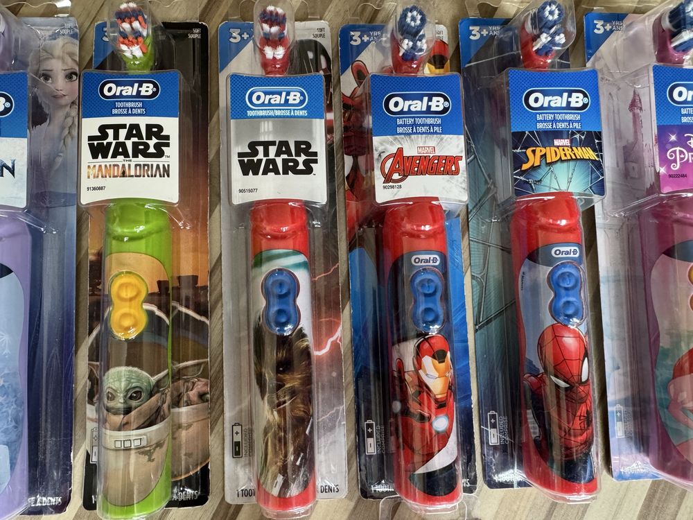 Щетка Железный человек Детская электрическая зубная щетка Oral-B Kid's