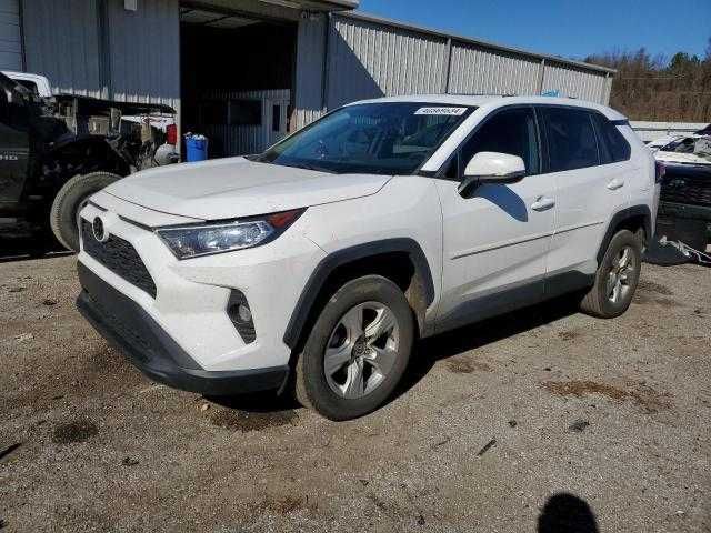 2021 року Toyota Rav4 Xle