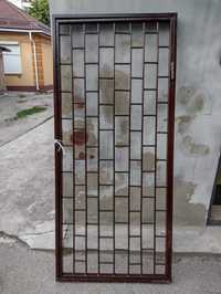Продам металлическую решетчатую дверь