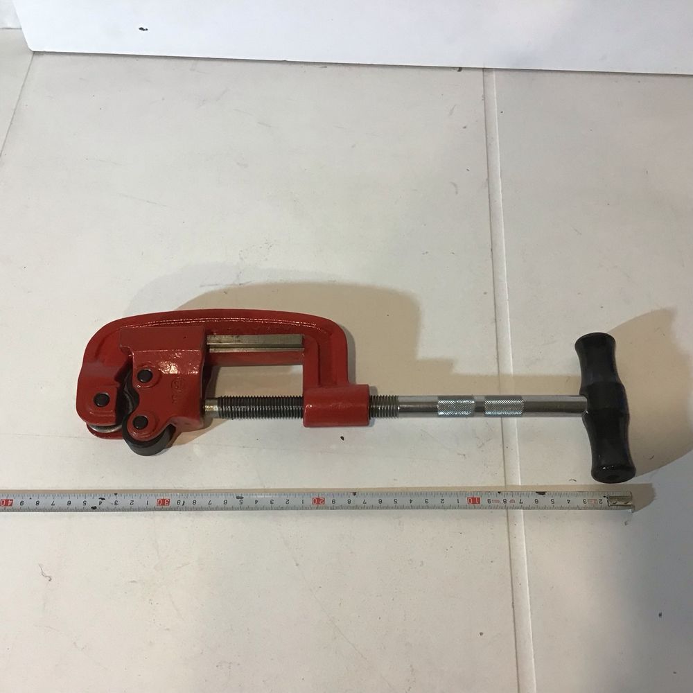Obcinak do rur 1/8- 2 cale Tagliatubi