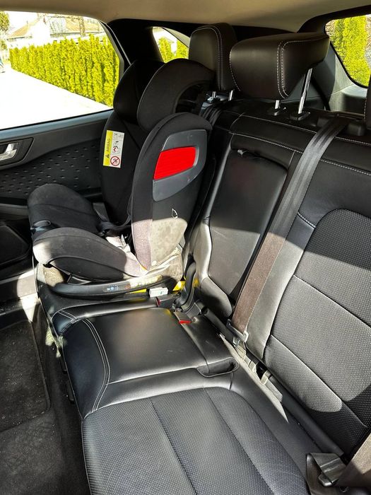 Ford Escape Plag-in hybrid, гібрид, плагін, підзаряджаємий форд ескейп