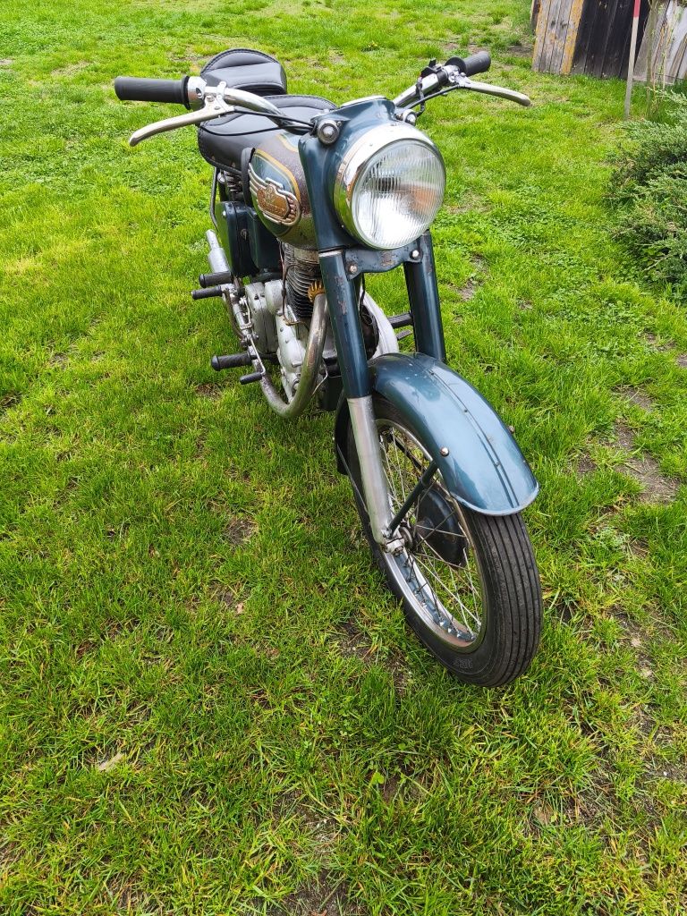 Royal enfield zabytkowy