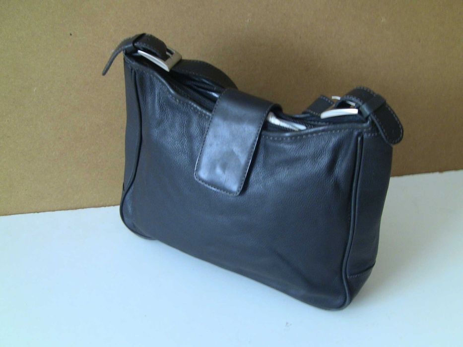 Женская кожаная сумка американской фирмы CROFT&BARROW