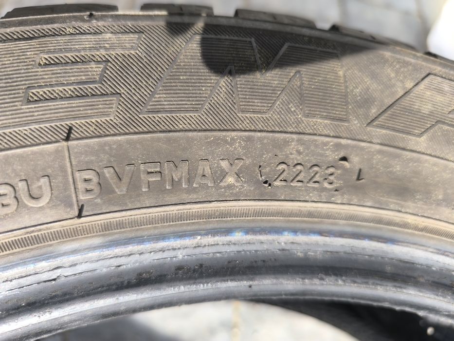 Opony zimowe Firemax 235/50/19