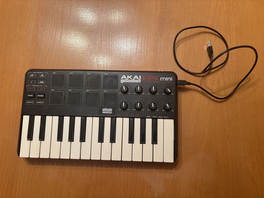 AKAI MPK mini mk1