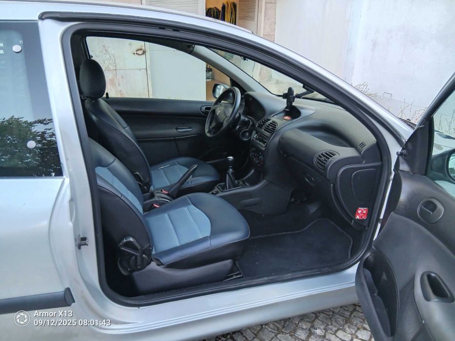 Muito econômico 206 HDI comercial