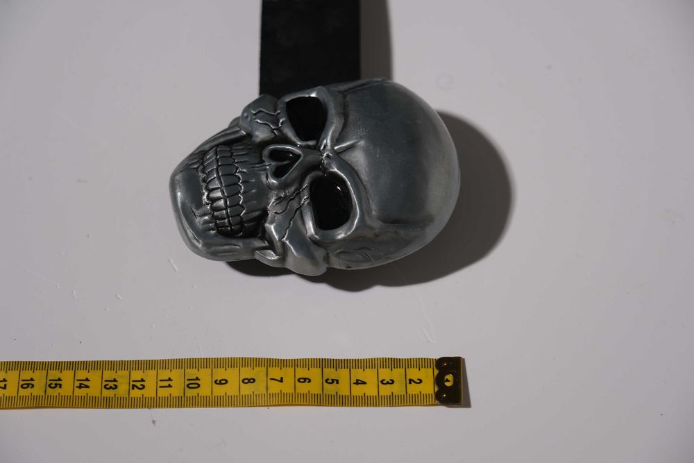 Cinto de Couro com Fivela de Caveira - Estilo Rock Vintage