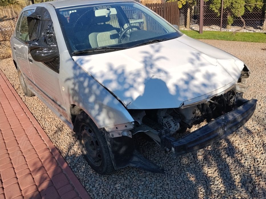 Sprzedam Skoda Fabia l części