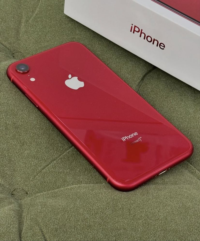 iPhone Xr 64gb в червоному кольорі