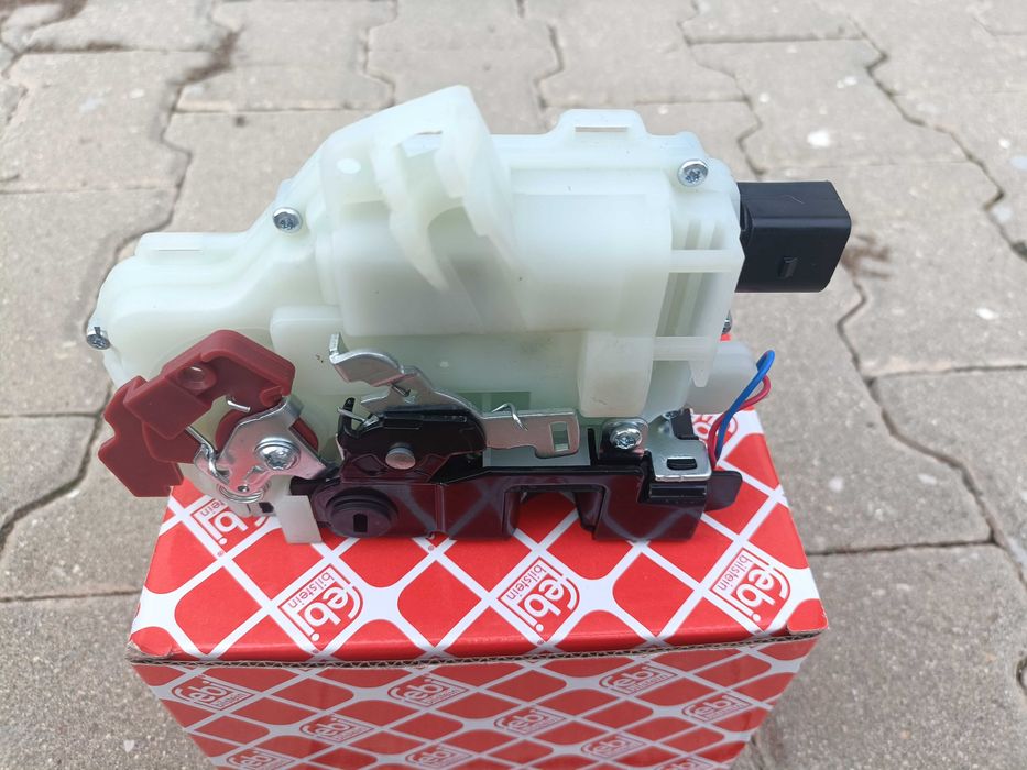 Fechadura traseira Volkswagen Golf