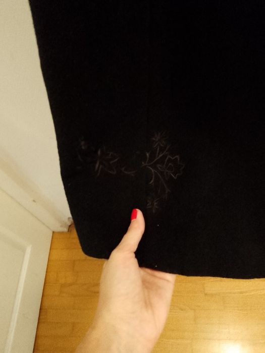 Płaszcz zimowy wełniany rozmiar 36, czarny, z ociepleniem, firma Jass