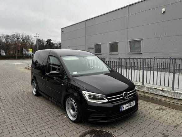 Volkswagen Caddy VW 2018 2.0 TDI 150km Czarny bogato wyposażony FV VAT