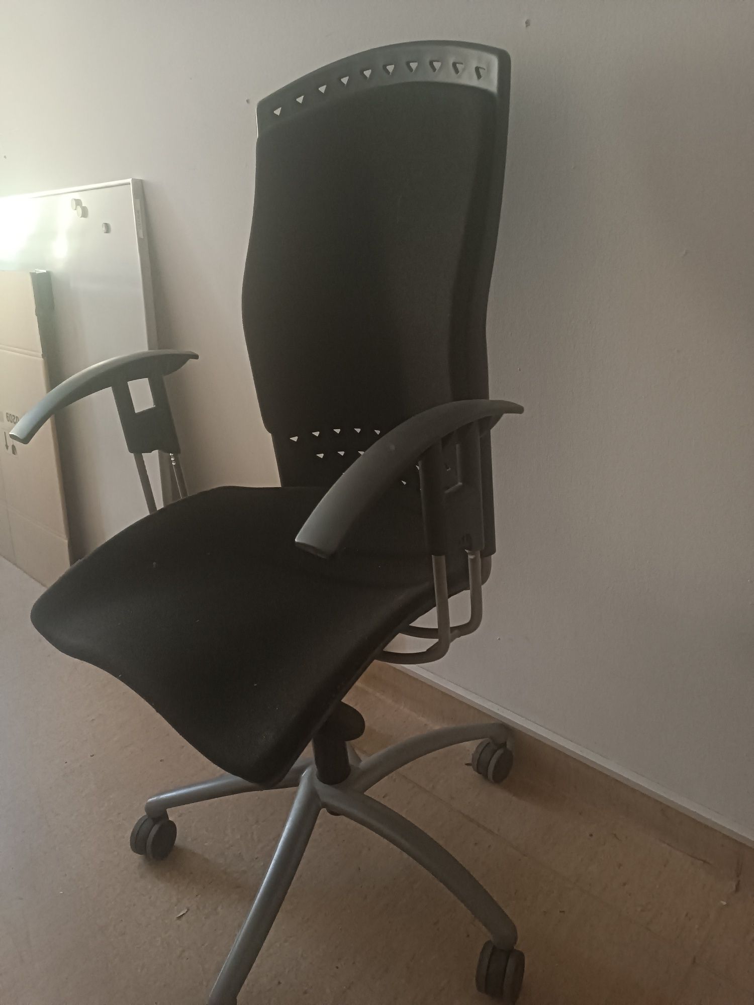 Krzesło obrotowe biurowe Sitag