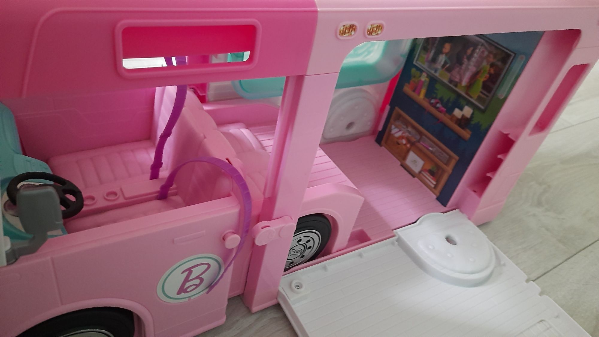 Barbie GHL93 - Kamper 3 w 1 Super Przygoda są akcesoria
