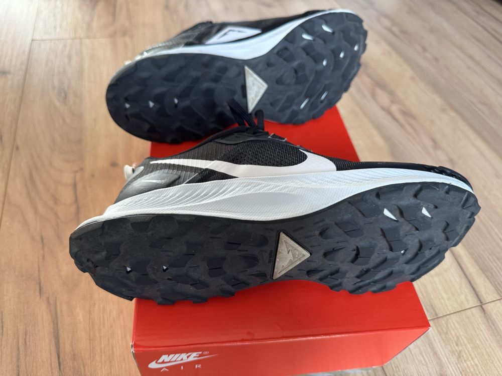 Buty do biegania Nike React Trail Pegasus III czarny/szary r. 43 super