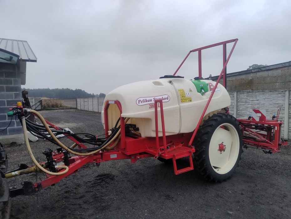 Opryskiwacz Bury Pelikan 2000l 18/15m (krukowiak, pilmet, biardzki)