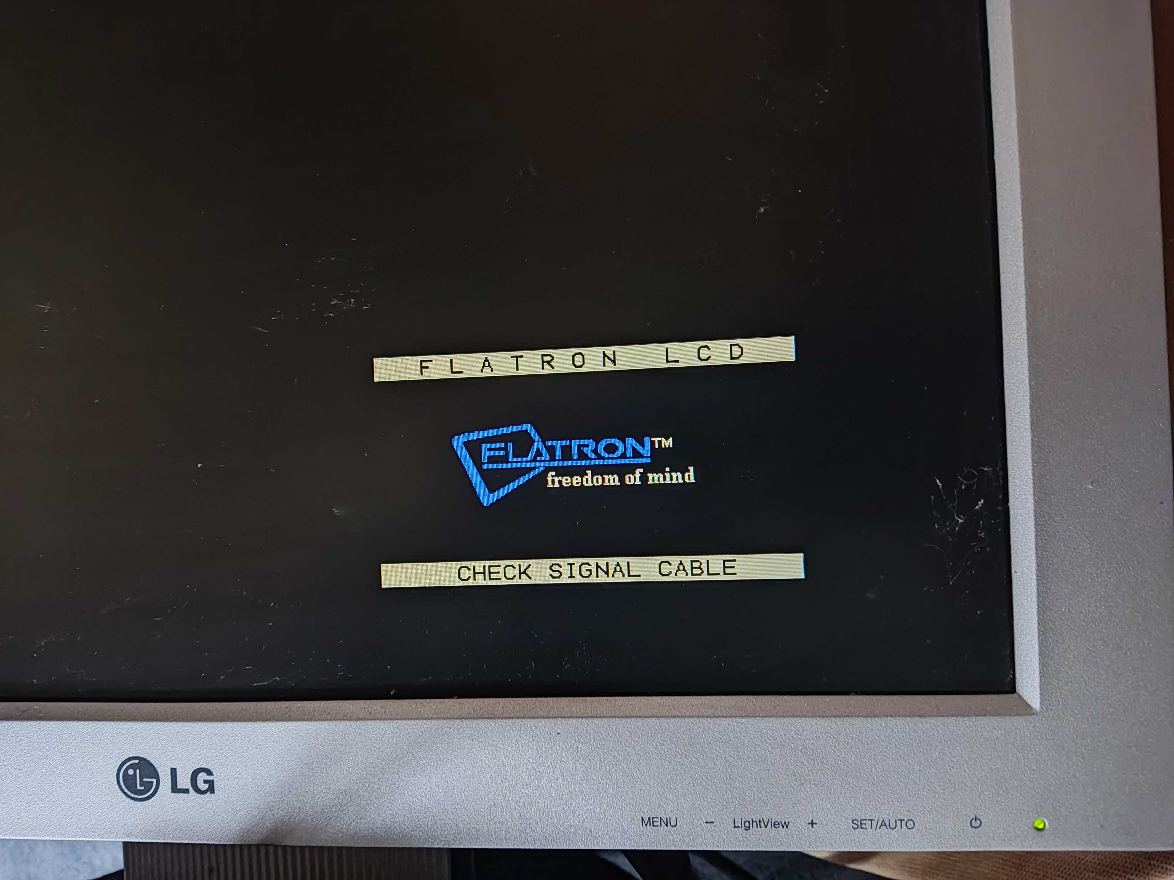Sprzedam monitor LG FLATRON L1730S