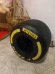 Réplica Pirelli pneu de F1 á escala