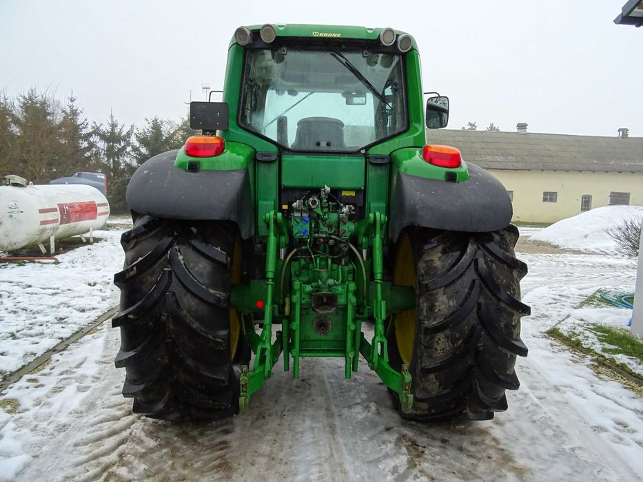 Ciągnik John Deere 6930 pneumatyka 2011r.