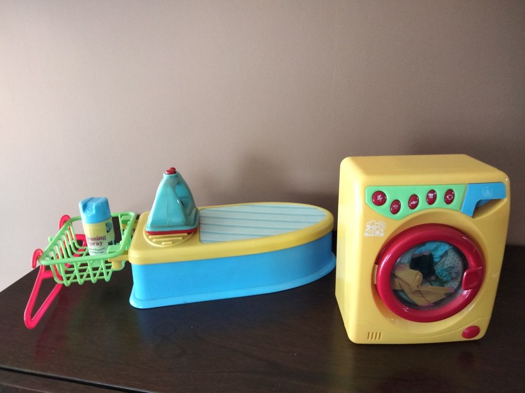 Brinquedos - máquina de lavar, tábua e ferro