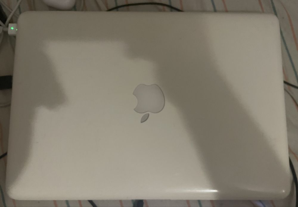 MacBook 13inch mid 2010