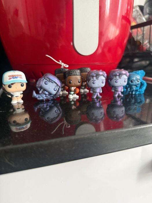 Stranger things mini pop kinder