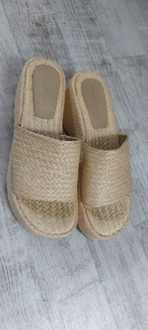 Koturny Pull & Bear r39