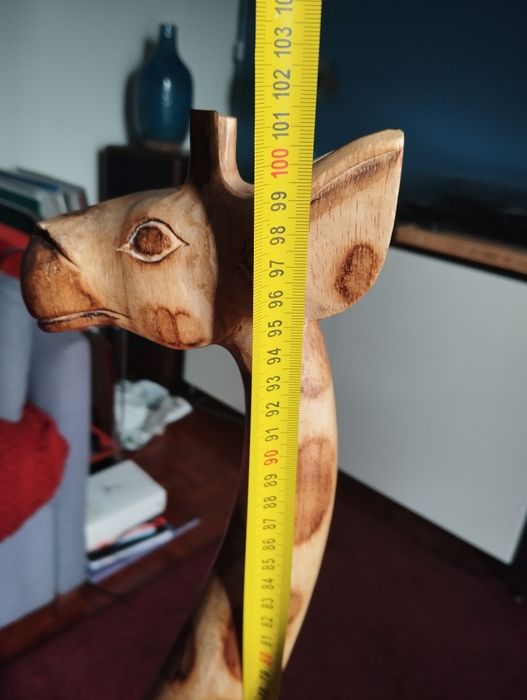 Escultura Girafa em Madeira