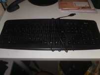 Teclados usados em bom estado