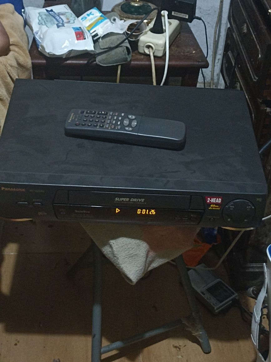 Video Panasonic com comando muito bem funcional