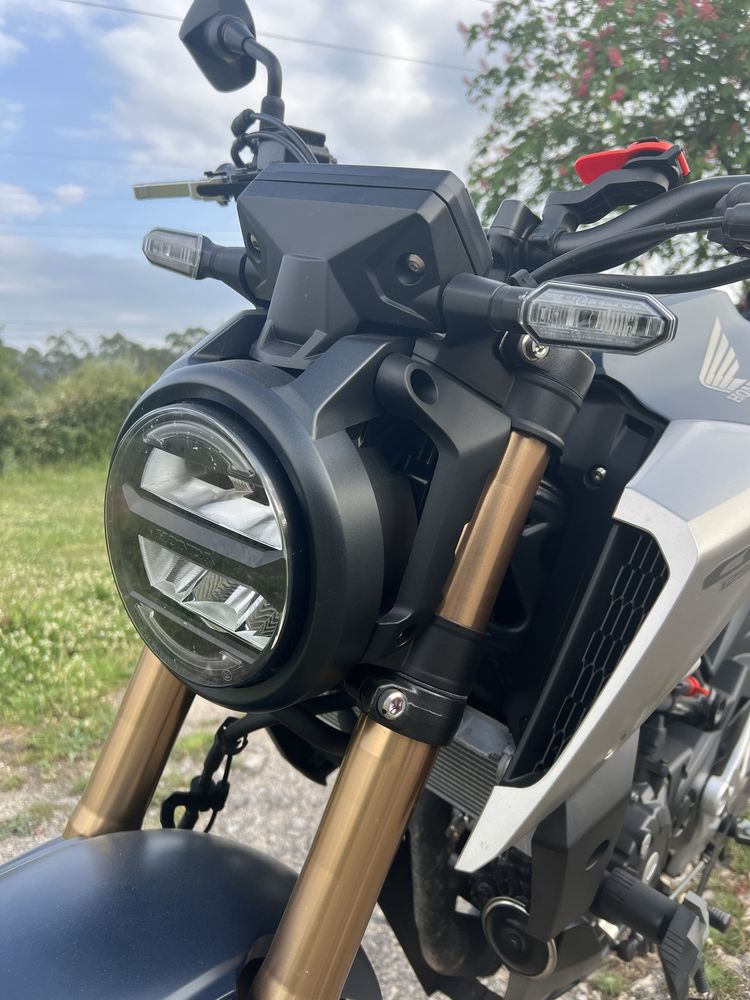 Mota HONDA CB125r 2021