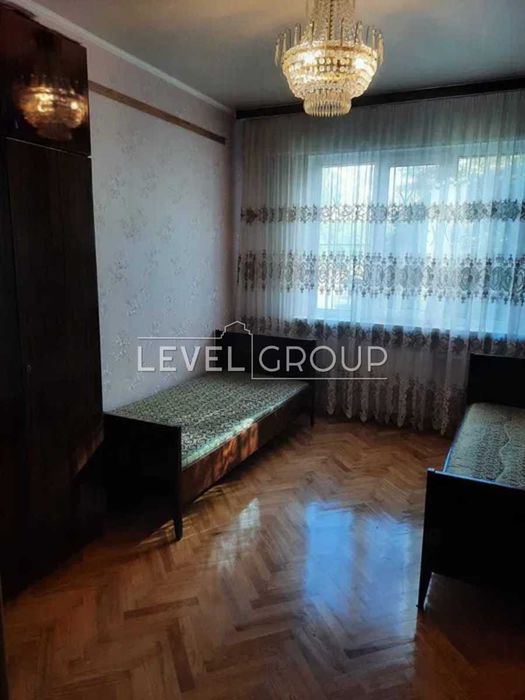 Квартира 3к, 73м, Драйзера, Троещина, Лівий берег