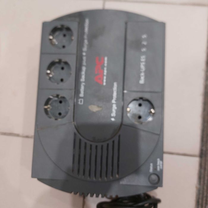 UPS Безперебійник