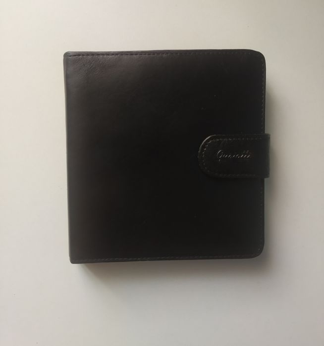 Album na karty telefoniczne lub karty kolekcjonerskie