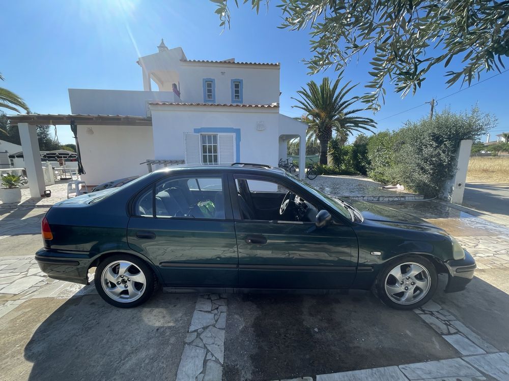 Vendo honda civic 1.5i LS vtec 1996