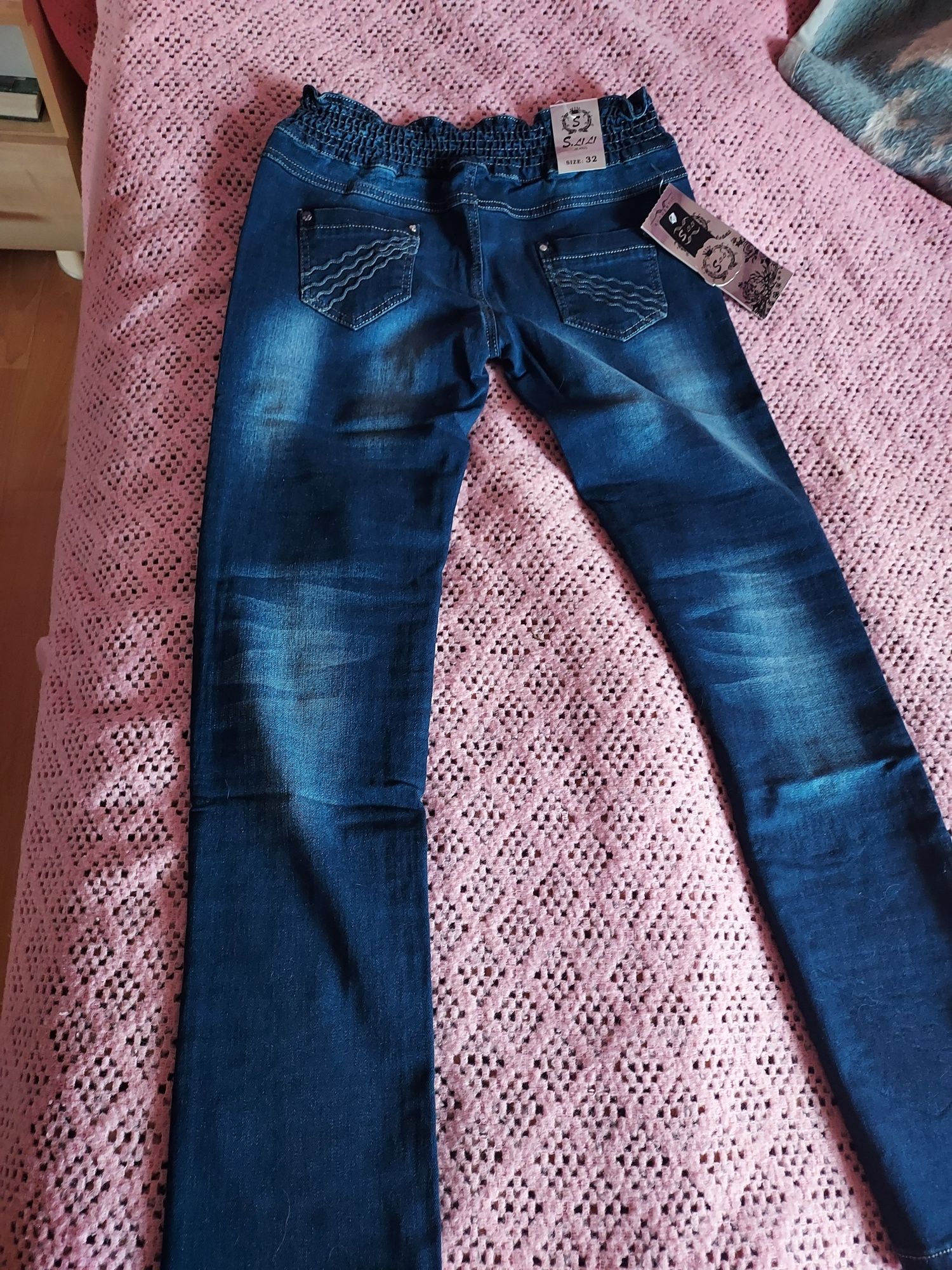 Nowe jeansy damskie 29M